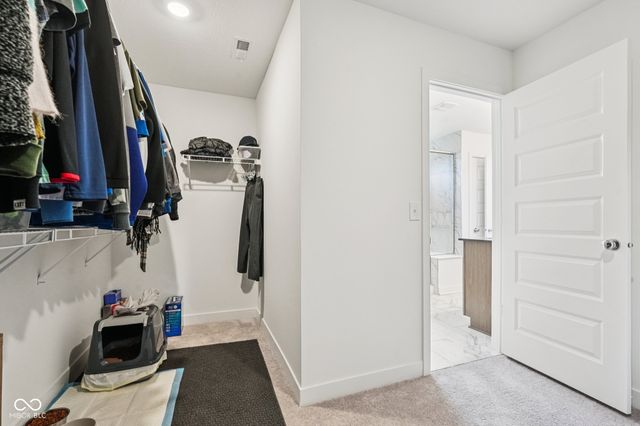 9091 Drakeswood Avenue, Mccordsville, IN 46055