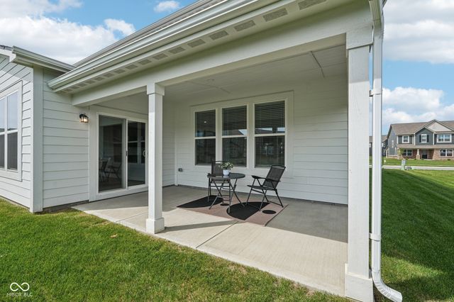 9091 Drakeswood Avenue, Mccordsville, IN 46055