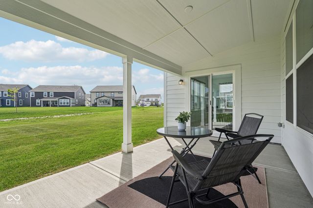 9091 Drakeswood Avenue, Mccordsville, IN 46055