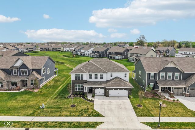 9091 Drakeswood Avenue, Mccordsville, IN 46055