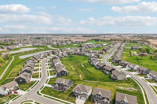 9091 Drakeswood Avenue, Mccordsville, IN 46055