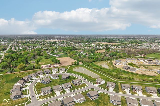 9091 Drakeswood Avenue, Mccordsville, IN 46055