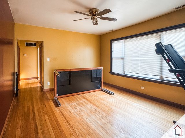 8237 S Green Street, Chicago, IL 60620