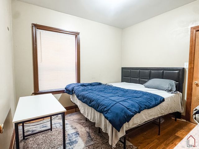 8237 S Green Street, Chicago, IL 60620