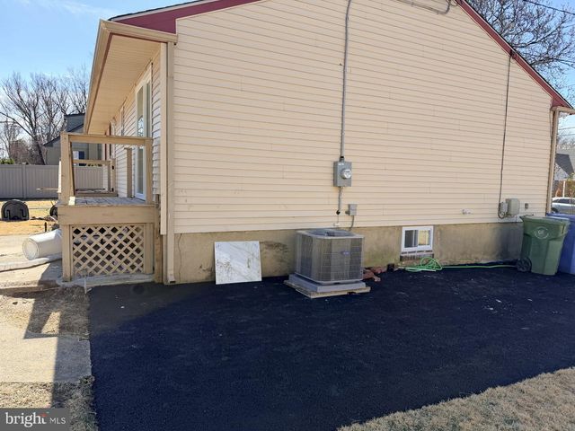 323 SAINT JAMES AVE, Cherry Hill, NJ 08002