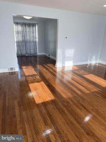 323 SAINT JAMES AVE, Cherry Hill, NJ 08002