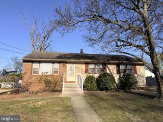 323 SAINT JAMES AVE, Cherry Hill, NJ 08002