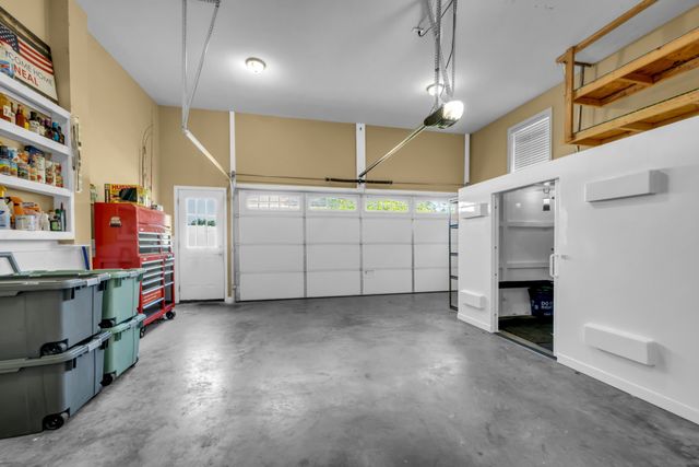 109 Hillside Dr, Dickson, TN 37055