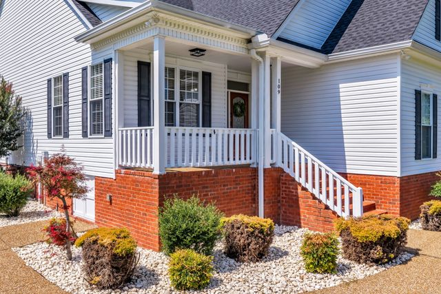 109 Hillside Dr, Dickson, TN 37055