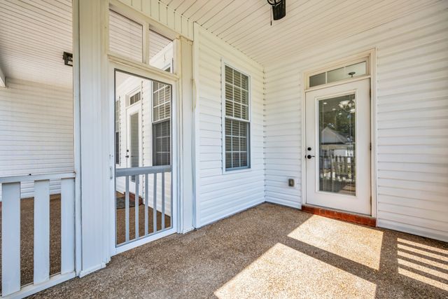 109 Hillside Dr, Dickson, TN 37055