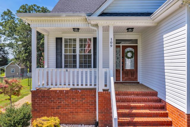 109 Hillside Dr, Dickson, TN 37055