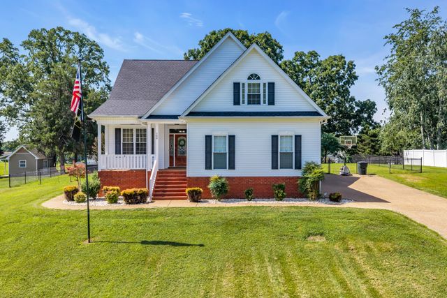 109 Hillside Dr, Dickson, TN 37055