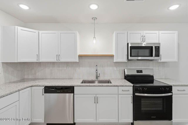 4330 Whitmore Ave, Louisville, KY 40215