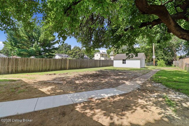 4330 Whitmore Ave, Louisville, KY 40215
