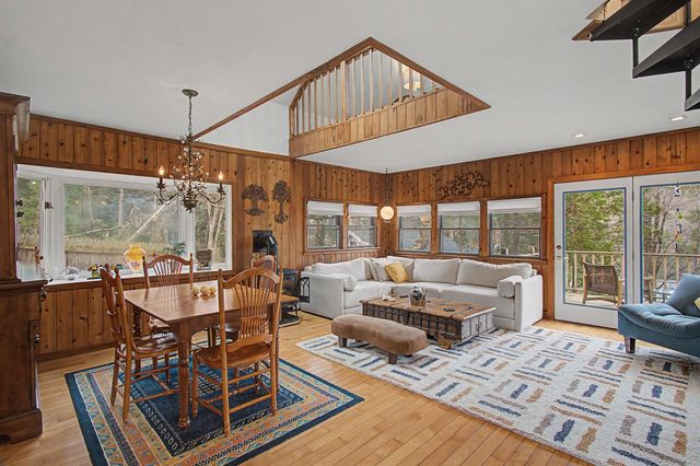 60 Wheatley Road, Hinesburg, VT 05461