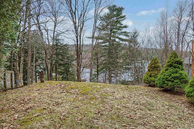 60 Wheatley Road, Hinesburg, VT 05461