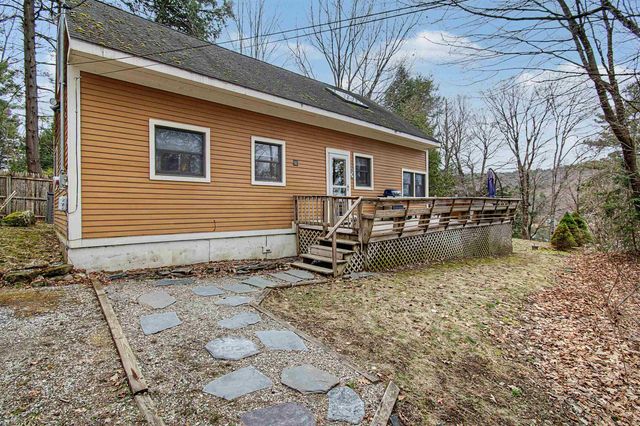 60 Wheatley Road, Hinesburg, VT 05461