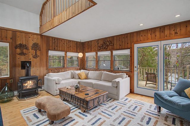 60 Wheatley Road, Hinesburg, VT 05461