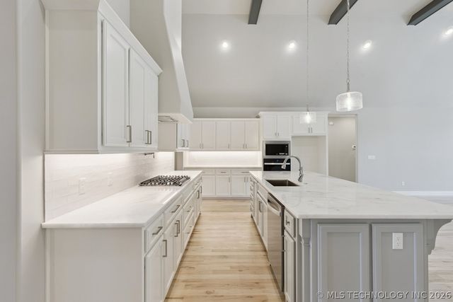 668 E 148th Place S, Glenpool, OK 74033