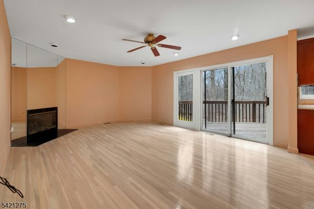 15 Robinhood Dr, Mountain Lakes Boro, NJ 07046