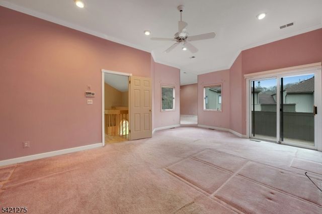 15 Robinhood Dr, Mountain Lakes Boro, NJ 07046