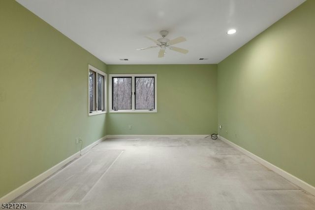 15 Robinhood Dr, Mountain Lakes Boro, NJ 07046