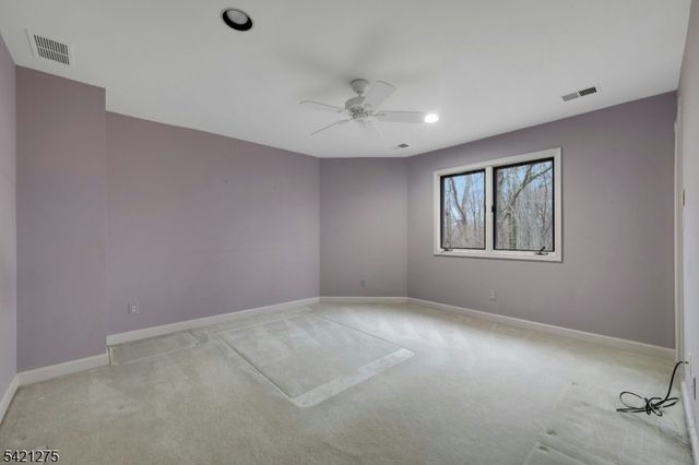 15 Robinhood Dr, Mountain Lakes Boro, NJ 07046