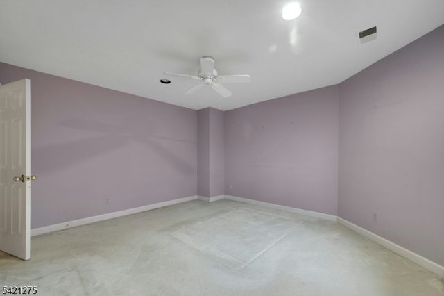 15 Robinhood Dr, Mountain Lakes Boro, NJ 07046