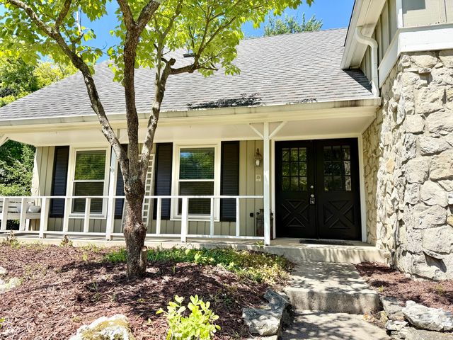 8950 Sourwood Court, Indianapolis, IN 46260