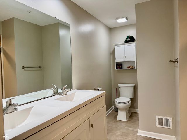 8950 Sourwood Court, Indianapolis, IN 46260