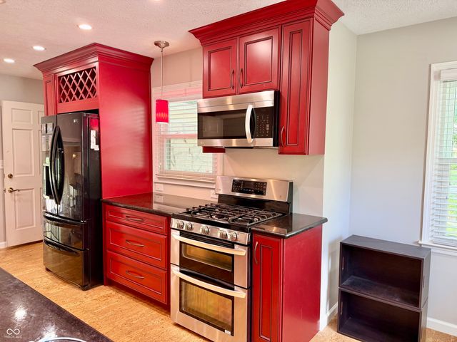 8950 Sourwood Court, Indianapolis, IN 46260