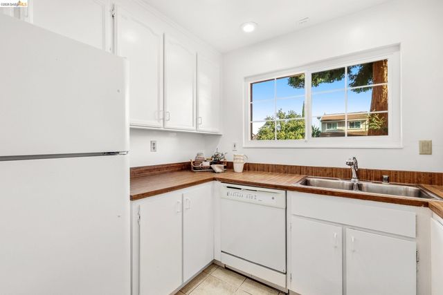 2412 Sequoia Dr, Antioch, CA 94509