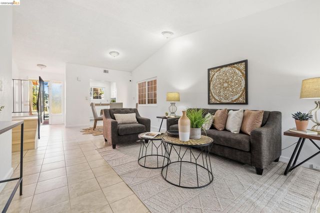 2412 Sequoia Dr, Antioch, CA 94509
