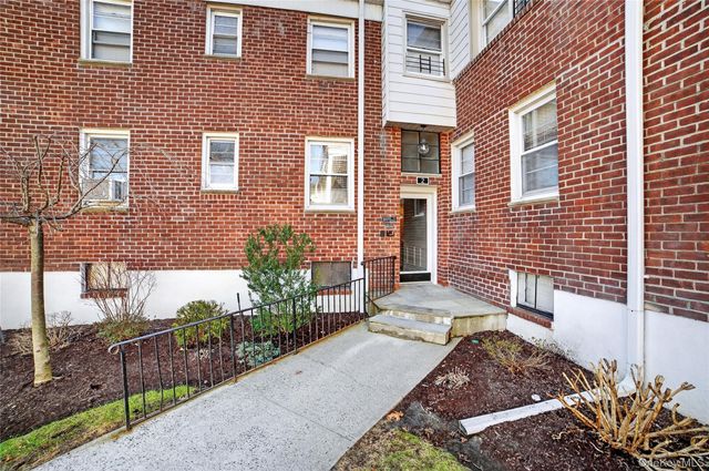 2 South Road 2P, Harrison, NY 10528