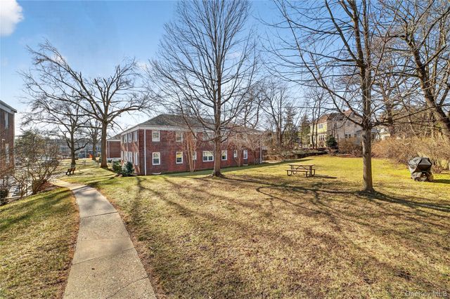 2 South Road 2P, Harrison, NY 10528