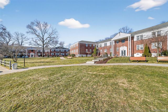 2 South Road 2P, Harrison, NY 10528