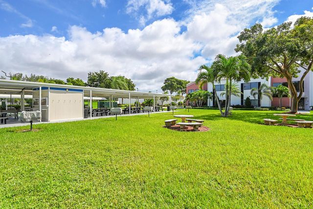 371 Durham L Circle 371, Deerfield Beach, FL 33442