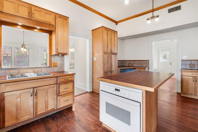 924 Allston Street, Houston, TX 77008