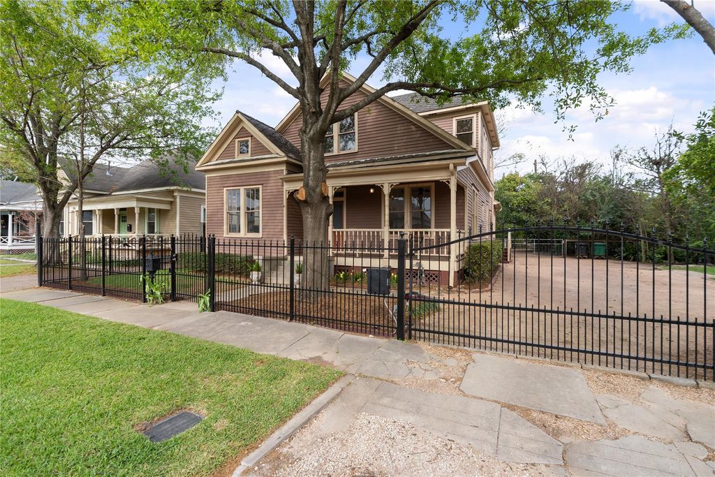 924 Allston Street, Houston, TX 77008