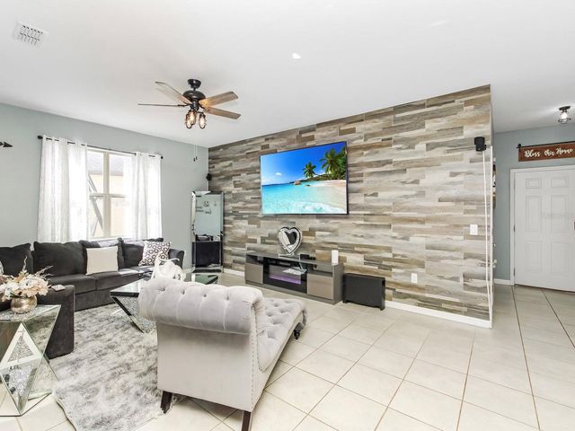 1833 CAYMAN COVE CIRCLE, St Cloud, FL 34772