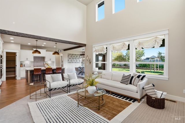 3915 W Riva Capri St, Meridian, ID 83646