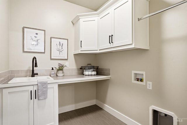 3915 W Riva Capri St, Meridian, ID 83646
