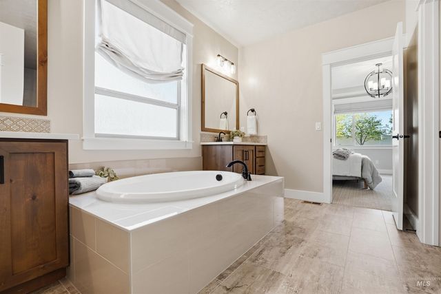 3915 W Riva Capri St, Meridian, ID 83646