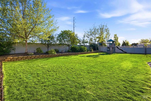 3915 W Riva Capri St, Meridian, ID 83646