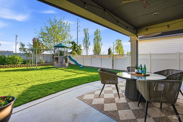 3915 W Riva Capri St, Meridian, ID 83646