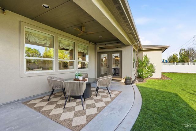 3915 W Riva Capri St, Meridian, ID 83646