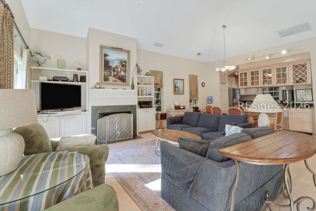 2 Canvasback Rd, Hilton Head Island, SC 29928