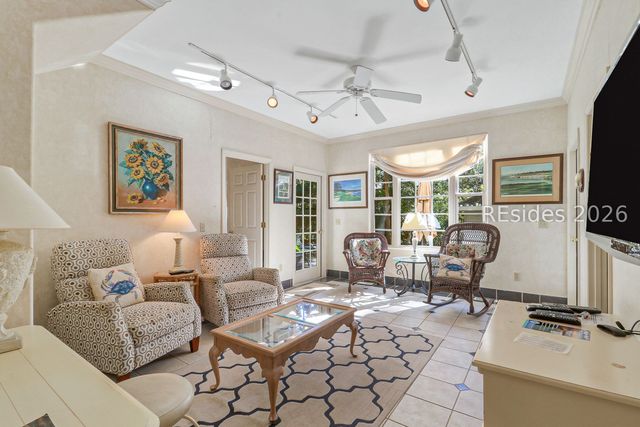 2 Canvasback Rd, Hilton Head Island, SC 29928