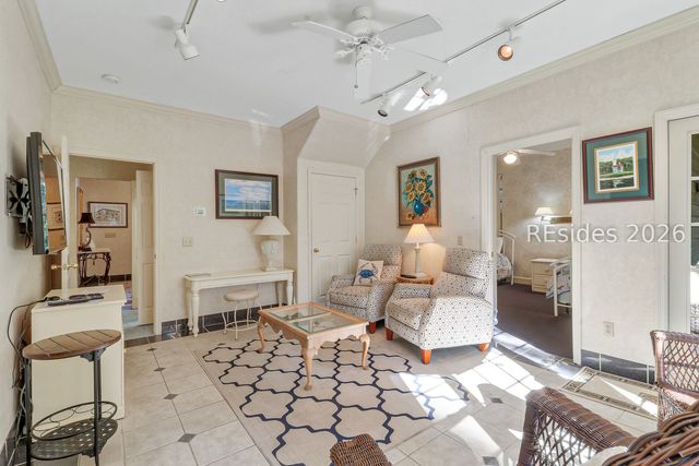 2 Canvasback Rd, Hilton Head Island, SC 29928