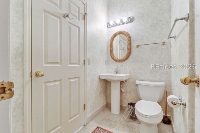 2 Canvasback Rd, Hilton Head Island, SC 29928